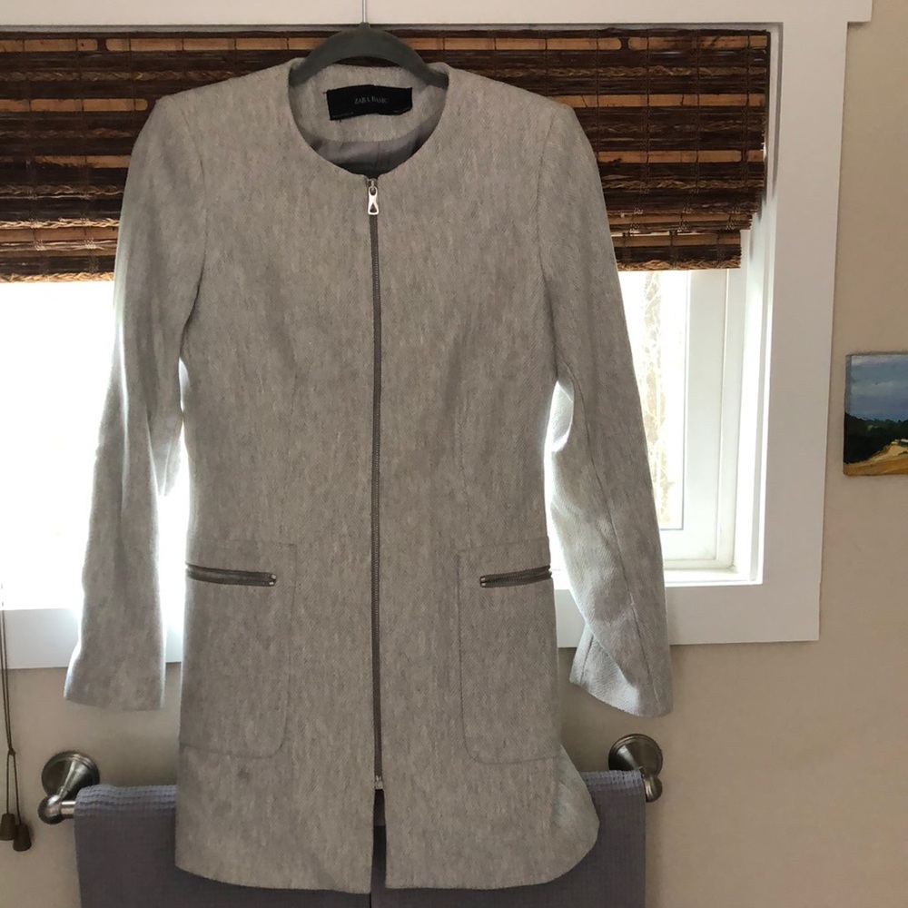 Zara oatmeal jacket size M worn once fully lines side zip pockets